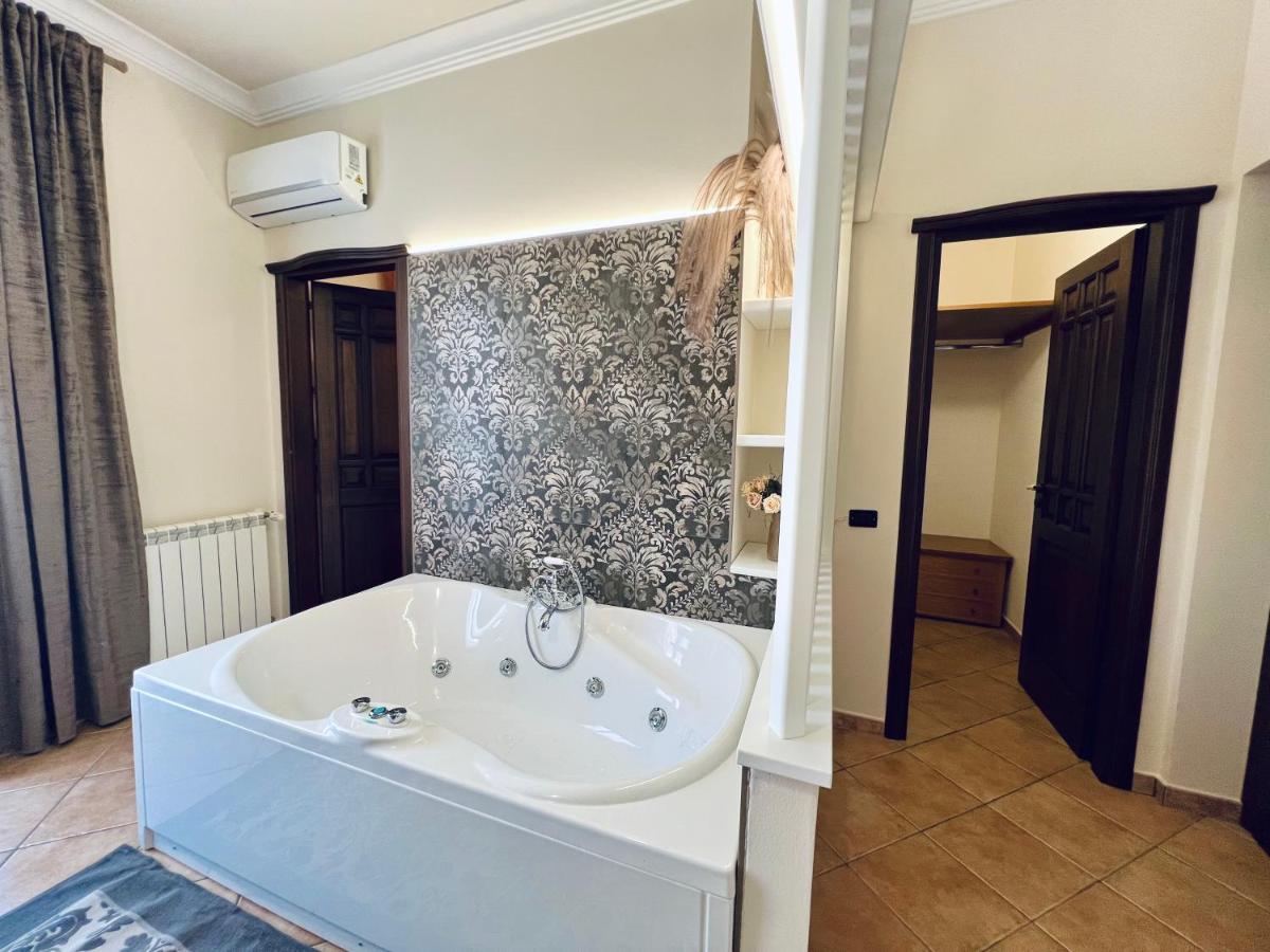 Casa Aieddu Hotel แตร์ราซีนี ภายนอก รูปภาพ