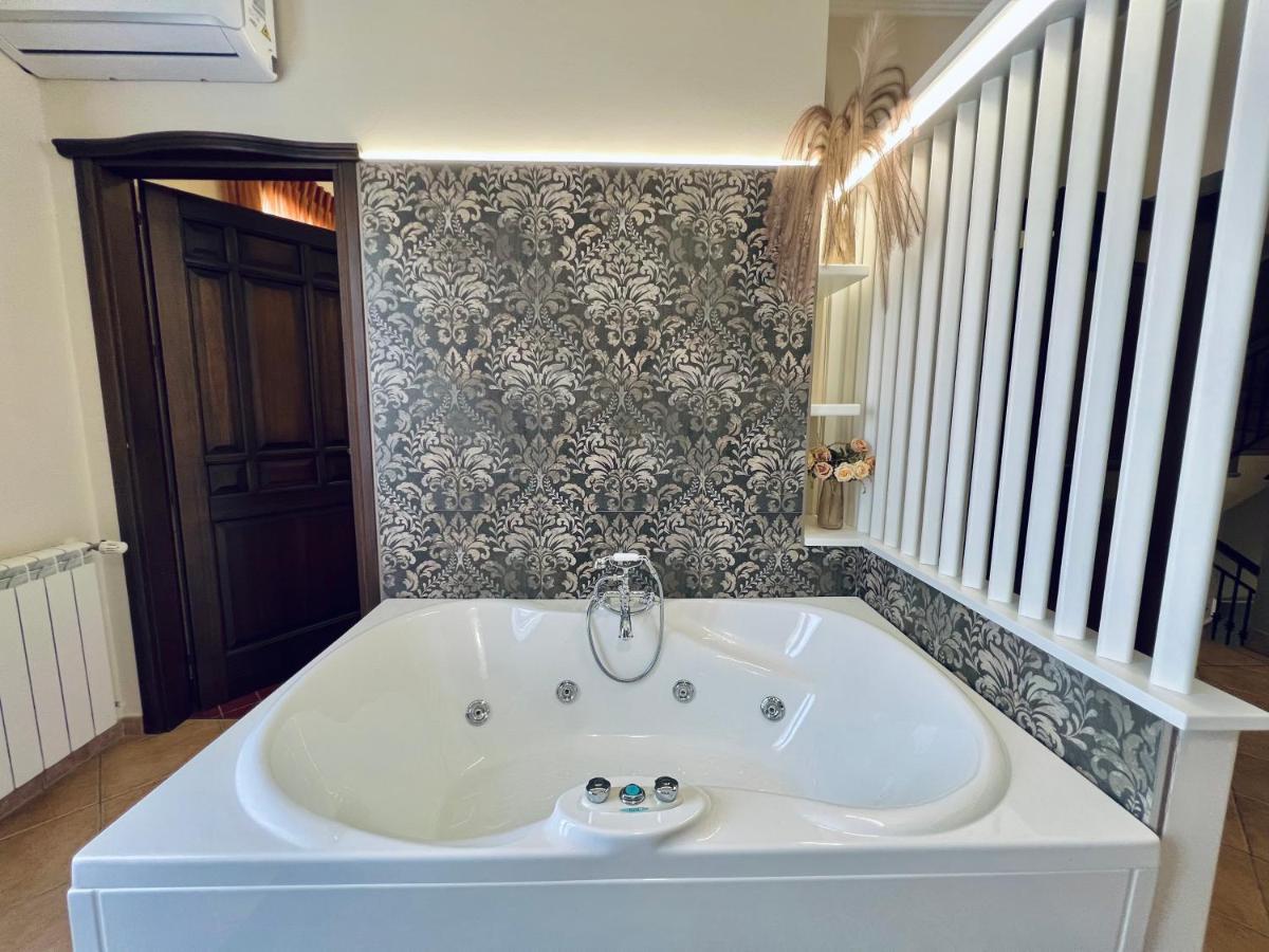 Casa Aieddu Hotel แตร์ราซีนี ภายนอก รูปภาพ