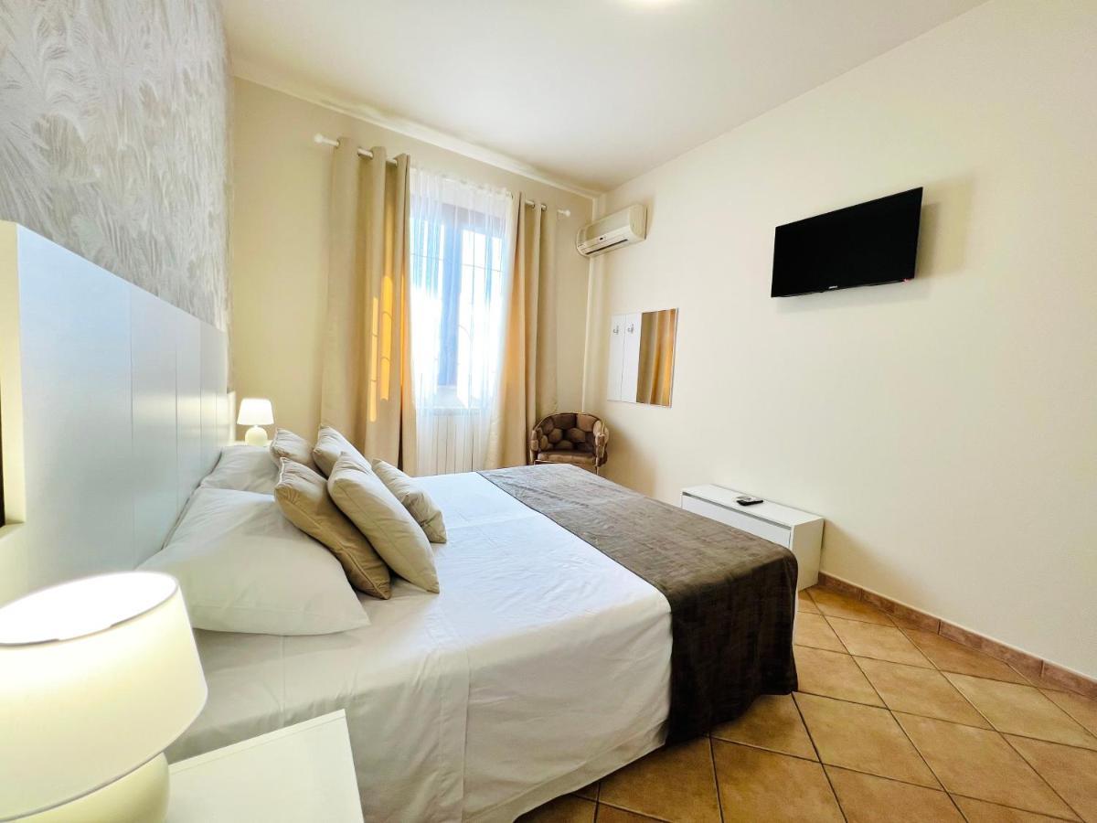 Casa Aieddu Hotel แตร์ราซีนี ภายนอก รูปภาพ