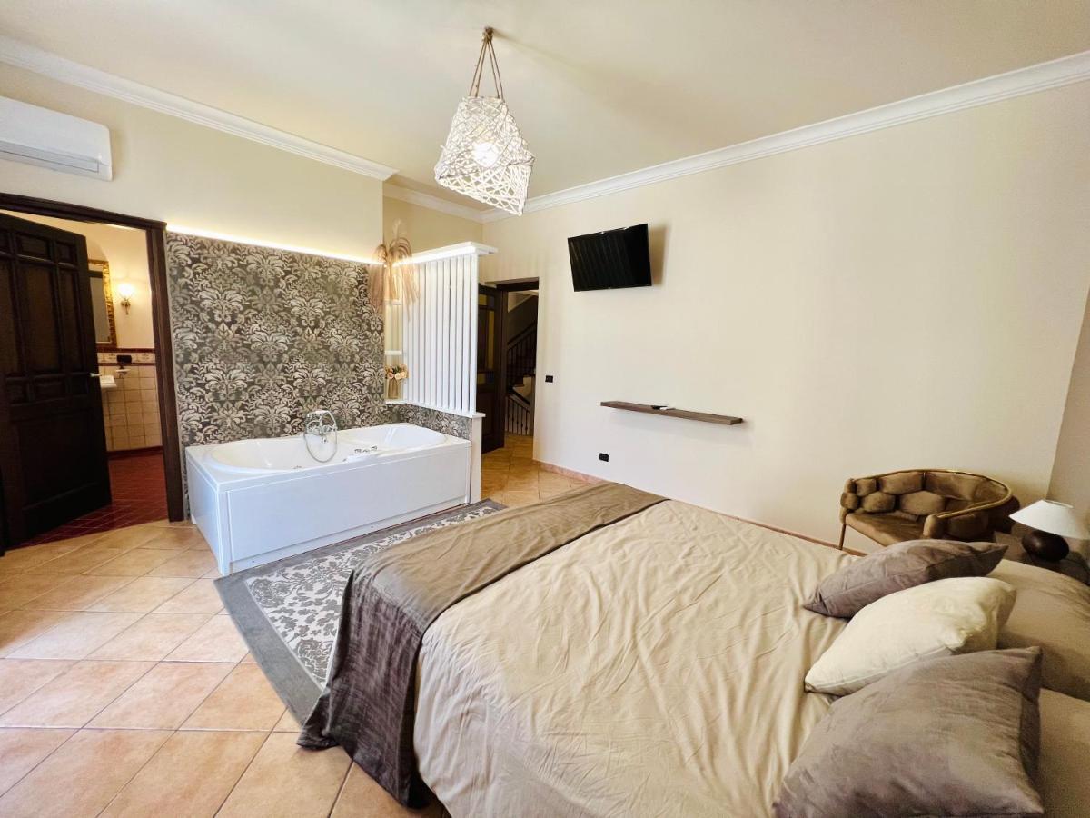Casa Aieddu Hotel แตร์ราซีนี ภายนอก รูปภาพ