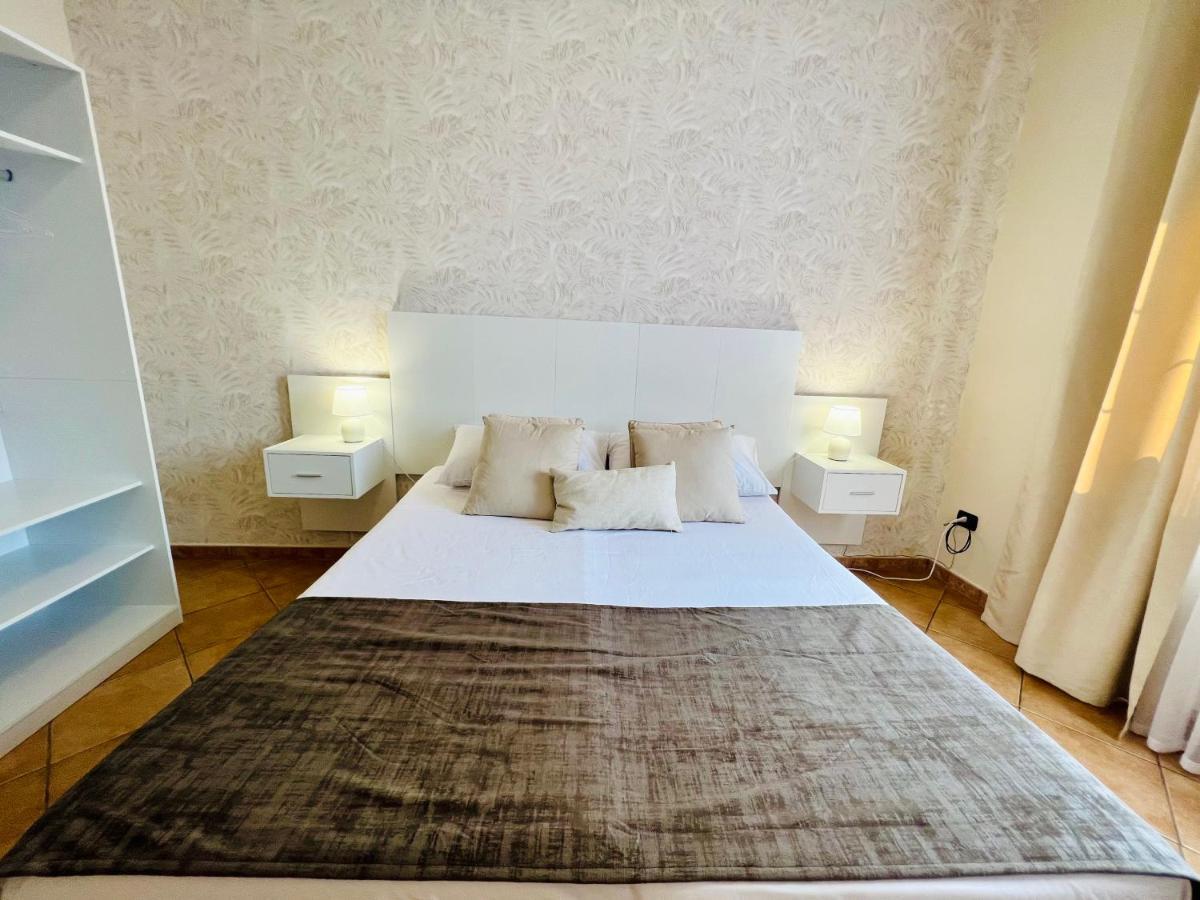 Casa Aieddu Hotel แตร์ราซีนี ภายนอก รูปภาพ