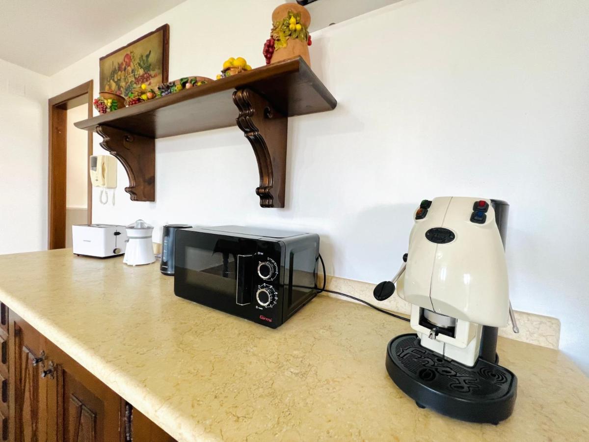 Casa Aieddu Hotel แตร์ราซีนี ภายนอก รูปภาพ