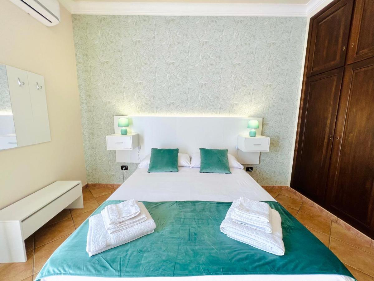 Casa Aieddu Hotel แตร์ราซีนี ภายนอก รูปภาพ