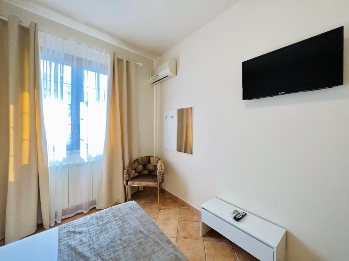 Casa Aieddu Hotel แตร์ราซีนี ภายนอก รูปภาพ